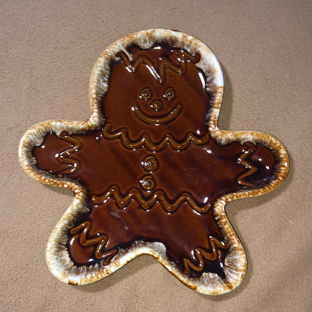 VINTAGE HULL Brown Gingerbread Man  Plate